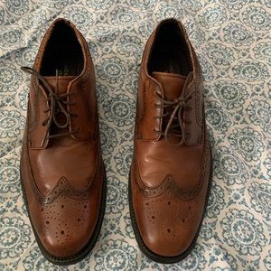 Men’s leather Dockers dress shoes